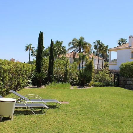 Luxury 2 Bedroom Apartment With Private Garden Almancil Exterior foto