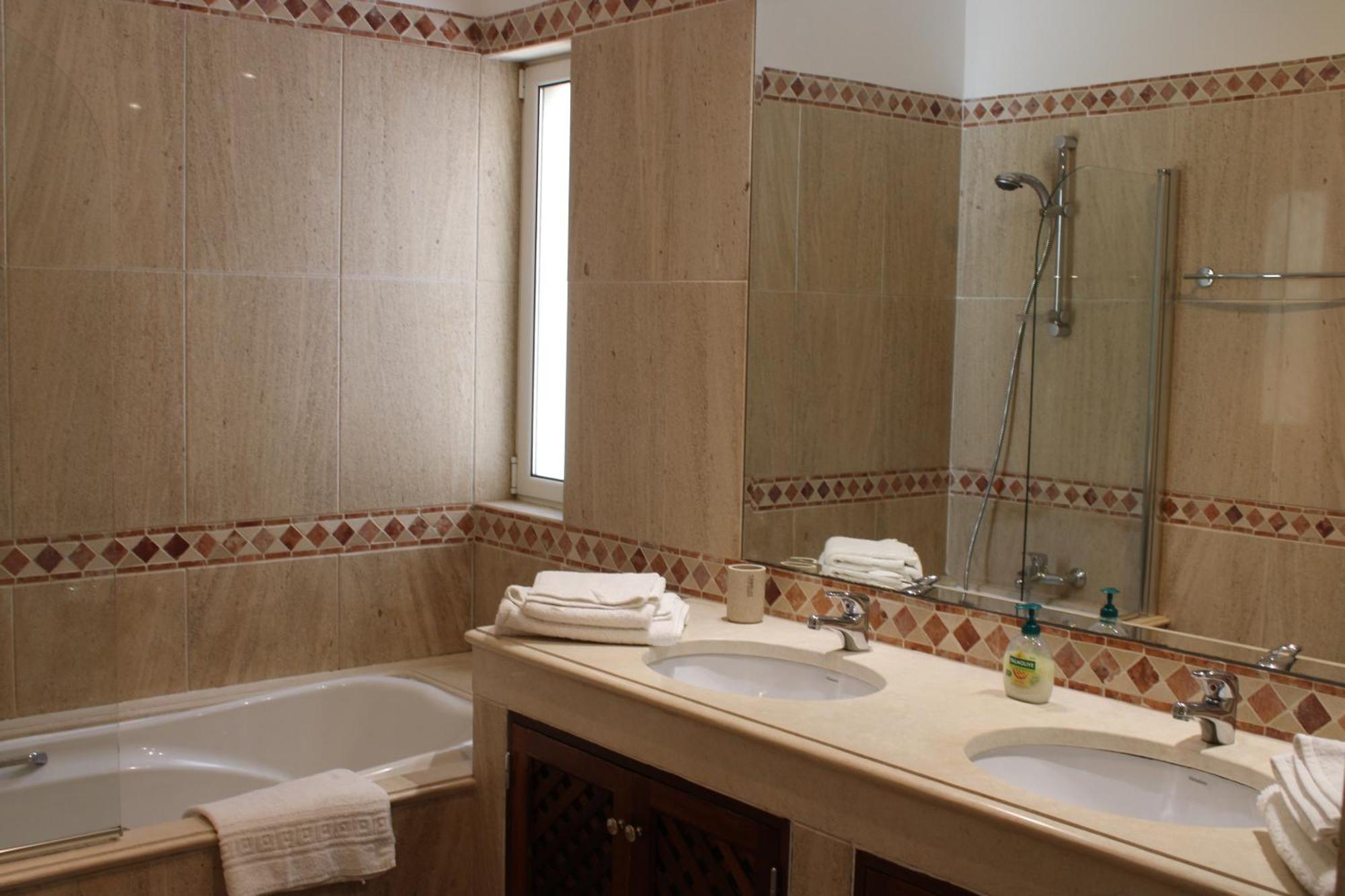 Luxury 2 Bedroom Apartment With Private Garden Almancil Exterior foto